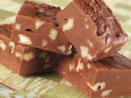 Шоколадные конфеты с орехами