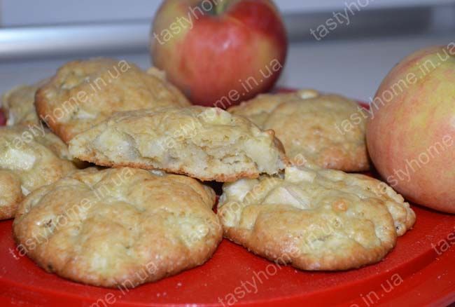 Вкусное домашнее печенье с яблоками и корицей