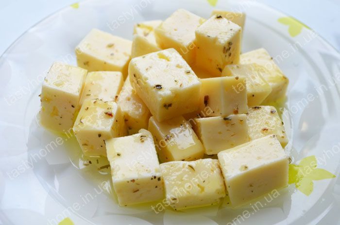 Маринованный сыр с мёдом